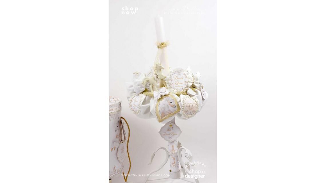 Lumanare botez personalizata cu dantele si cai albi White Carousel 1